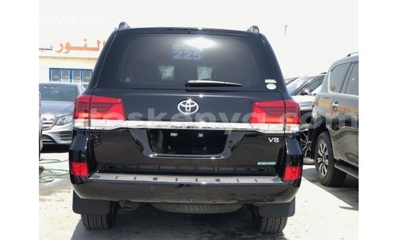 Nunua Imported Toyota Land Cruiser Nyeusi Gari ndani ya Import - Dubai nchini Kati Kenya Nunua Imported Toyota Land Cruiser Nyeusi Gari ndani ya Import - Dubai nchini Kati Kenya