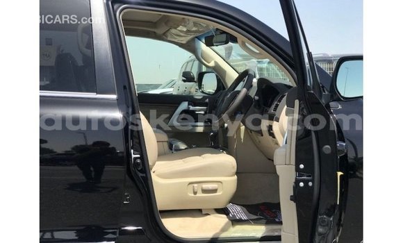 Nunua Imported Toyota Land Cruiser Nyeusi Gari ndani ya Import - Dubai nchini Kati Kenya Nunua Imported Toyota Land Cruiser Nyeusi Gari ndani ya Import - Dubai nchini Kati Kenya