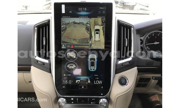 Nunua Imported Toyota Land Cruiser Nyeusi Gari ndani ya Import - Dubai nchini Kati Kenya Nunua Imported Toyota Land Cruiser Nyeusi Gari ndani ya Import - Dubai nchini Kati Kenya