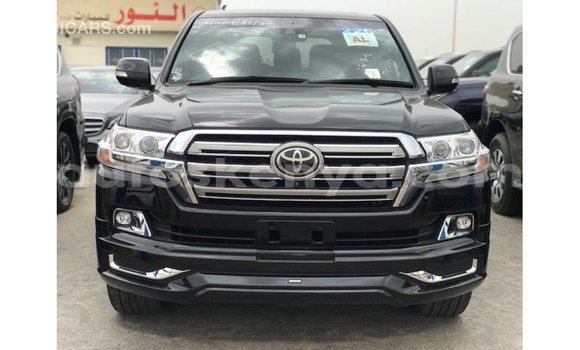 Nunua Imported Toyota Land Cruiser Nyeusi Gari ndani ya Import - Dubai nchini Kati Kenya Nunua Imported Toyota Land Cruiser Nyeusi Gari ndani ya Import - Dubai nchini Kati Kenya