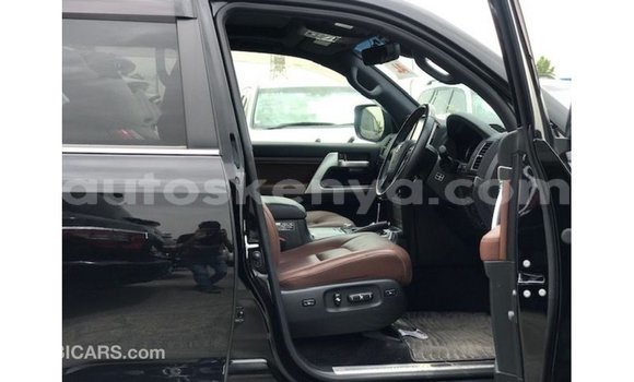 Nunua Imported Toyota Land Cruiser Nyeusi Gari ndani ya Import - Dubai nchini Kati Kenya Nunua Imported Toyota Land Cruiser Nyeusi Gari ndani ya Import - Dubai nchini Kati Kenya