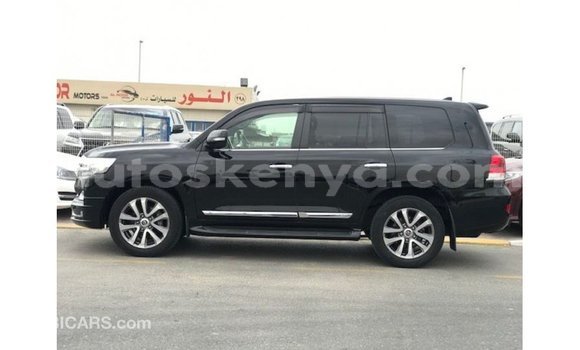 Nunua Imported Toyota Land Cruiser Nyeusi Gari ndani ya Import - Dubai nchini Kati Kenya Nunua Imported Toyota Land Cruiser Nyeusi Gari ndani ya Import - Dubai nchini Kati Kenya