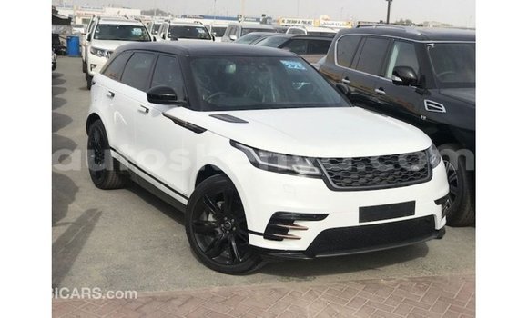 Imported Land Rover Range Rover White Makiinaa iti Import - Dubai keessatti Central Kenya keessatti Imported Land Rover Range Rover White Makiinaa iti Import - Dubai keessatti Central Kenya keessatti