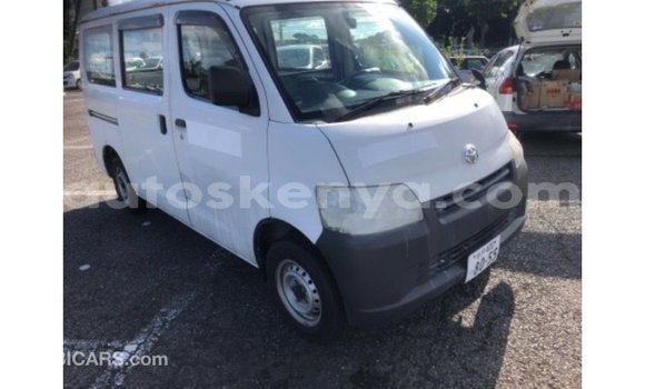 Nunua Imported Toyota Ade Nyeupe Lori ndani ya Import - Dubai nchini Kati Kenya Nunua Imported Toyota Ade Nyeupe Lori ndani ya Import - Dubai nchini Kati Kenya