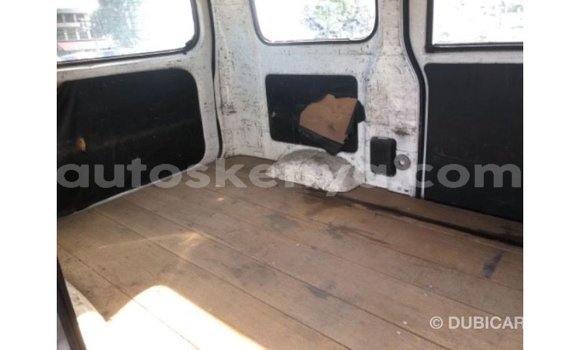 Nunua Imported Toyota Ade Nyeupe Lori ndani ya Import - Dubai nchini Kati Kenya Nunua Imported Toyota Ade Nyeupe Lori ndani ya Import - Dubai nchini Kati Kenya