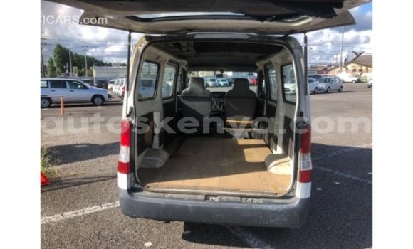 Nunua Imported Toyota Ade Nyeupe Lori ndani ya Import - Dubai nchini Kati Kenya Nunua Imported Toyota Ade Nyeupe Lori ndani ya Import - Dubai nchini Kati Kenya