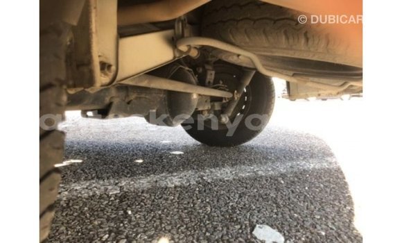 Nunua Imported Toyota Ade Nyeupe Lori ndani ya Import - Dubai nchini Kati Kenya Nunua Imported Toyota Ade Nyeupe Lori ndani ya Import - Dubai nchini Kati Kenya