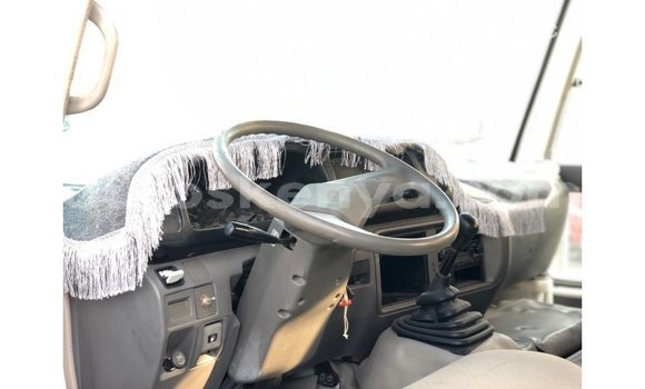 Nunua Imported Toyota Coaster Nyeupe Gari ndani ya Import - Dubai nchini Kati Kenya Nunua Imported Toyota Coaster Nyeupe Gari ndani ya Import - Dubai nchini Kati Kenya