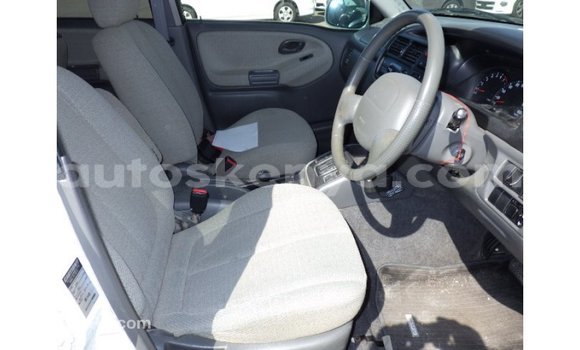 Imported Suzuki Escudo White Makiinaa iti Import - Dubai keessatti Central Kenya keessatti Imported Suzuki Escudo White Makiinaa iti Import - Dubai keessatti Central Kenya keessatti