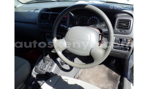 Imported Suzuki Escudo White Makiinaa iti Import - Dubai keessatti Central Kenya keessatti Imported Suzuki Escudo White Makiinaa iti Import - Dubai keessatti Central Kenya keessatti