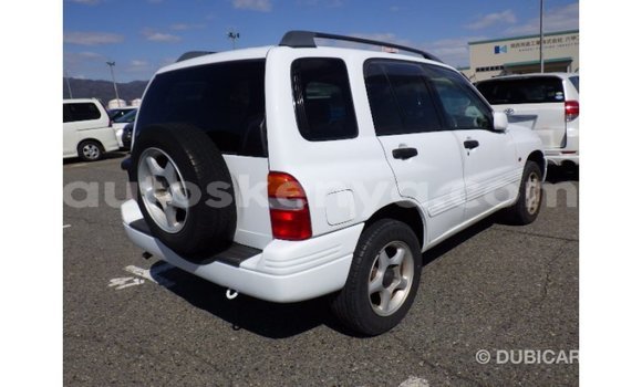 Imported Suzuki Escudo White Makiinaa iti Import - Dubai keessatti Central Kenya keessatti Imported Suzuki Escudo White Makiinaa iti Import - Dubai keessatti Central Kenya keessatti