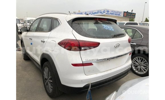 Buy Import Hyundai Tucson White Car in Import - Dubai in Central Kenya Buy Import Hyundai Tucson White Car in Import - Dubai in Central Kenya
