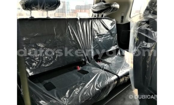 Imported Toyota Land Cruiser White Makiinaa iti Import - Dubai keessatti Central Kenya keessatti Imported Toyota Land Cruiser White Makiinaa iti Import - Dubai keessatti Central Kenya keessatti