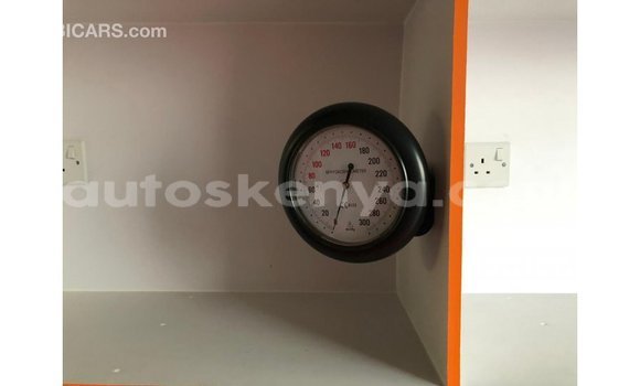 Nunua Imported Toyota Hiace Nyeupe Gari ndani ya Import - Dubai nchini Kati Kenya Nunua Imported Toyota Hiace Nyeupe Gari ndani ya Import - Dubai nchini Kati Kenya