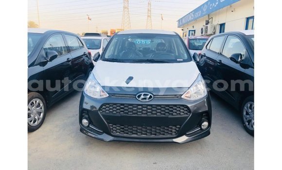 Imported Hyundai i10 Black Makiinaa iti Import - Dubai keessatti Central Kenya keessatti