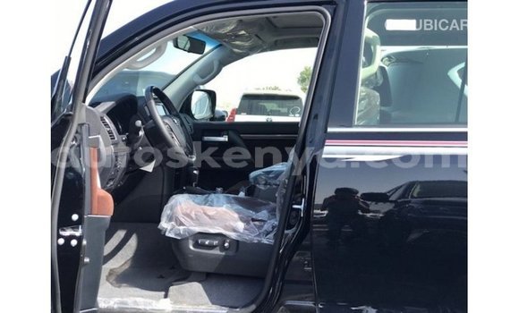 Buy Import Toyota Land Cruiser Black Car in Import - Dubai in Central Kenya Buy Import Toyota Land Cruiser Black Car in Import - Dubai in Central Kenya