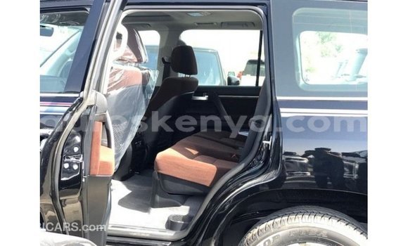 Buy Import Toyota Land Cruiser Black Car in Import - Dubai in Central Kenya Buy Import Toyota Land Cruiser Black Car in Import - Dubai in Central Kenya