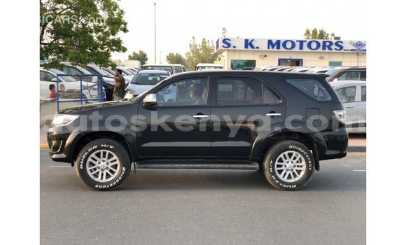 Imported Toyota Fortuner Black Makiinaa iti Import - Dubai keessatti Central Kenya keessatti Imported Toyota Fortuner Black Makiinaa iti Import - Dubai keessatti Central Kenya keessatti