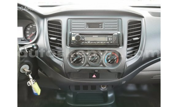 Buy Import Mitsubishi L200 White Car in Import - Dubai in Central Kenya Buy Import Mitsubishi L200 White Car in Import - Dubai in Central Kenya