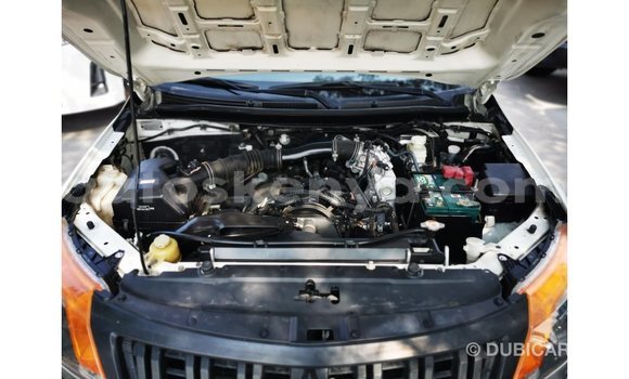 Buy Import Mitsubishi L200 White Car in Import - Dubai in Central Kenya Buy Import Mitsubishi L200 White Car in Import - Dubai in Central Kenya