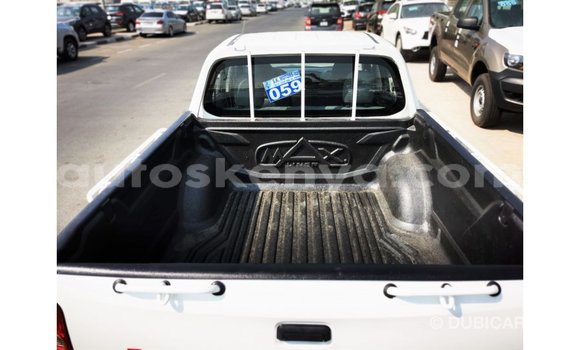 Buy Import Mitsubishi L200 White Car in Import - Dubai in Central Kenya Buy Import Mitsubishi L200 White Car in Import - Dubai in Central Kenya