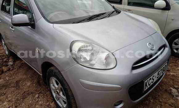 Oofamaa Nissan March Silver Makiinaa iti Nairobi keessatti Nairobi keessatti