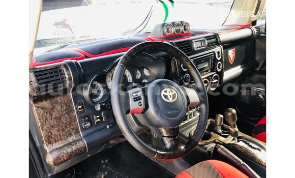 Buy Import Toyota FJ Cruiser Black Car in Import - Dubai in Central Kenya Buy Import Toyota FJ Cruiser Black Car in Import - Dubai in Central Kenya