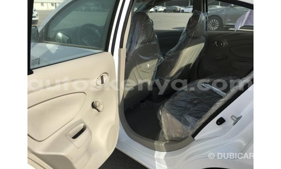 Nunua Imported Nissan Sunny Nyeupe Gari ndani ya Import - Dubai nchini Kati Kenya Nunua Imported Nissan Sunny Nyeupe Gari ndani ya Import - Dubai nchini Kati Kenya