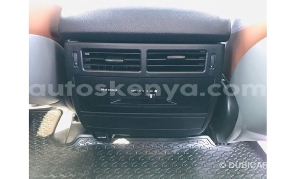 Nunua Imported Toyota Land Cruiser Nyeupe Gari ndani ya Import - Dubai nchini Kati Kenya Nunua Imported Toyota Land Cruiser Nyeupe Gari ndani ya Import - Dubai nchini Kati Kenya