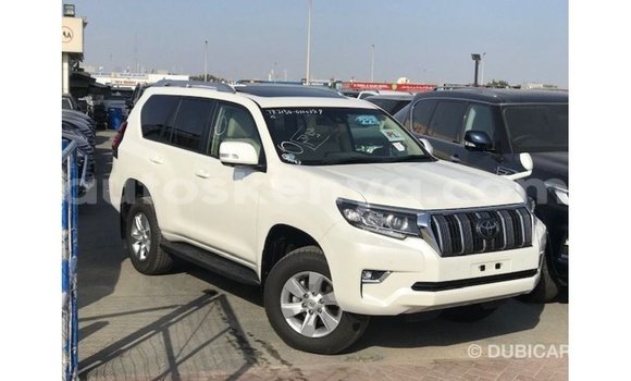 Nunua Imported Toyota Prado Nyeupe Gari ndani ya Import - Dubai nchini Kati Kenya Nunua Imported Toyota Prado Nyeupe Gari ndani ya Import - Dubai nchini Kati Kenya