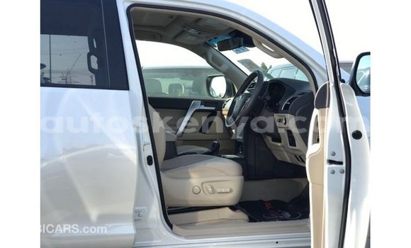Nunua Imported Toyota Prado Nyeupe Gari ndani ya Import - Dubai nchini Kati Kenya Nunua Imported Toyota Prado Nyeupe Gari ndani ya Import - Dubai nchini Kati Kenya
