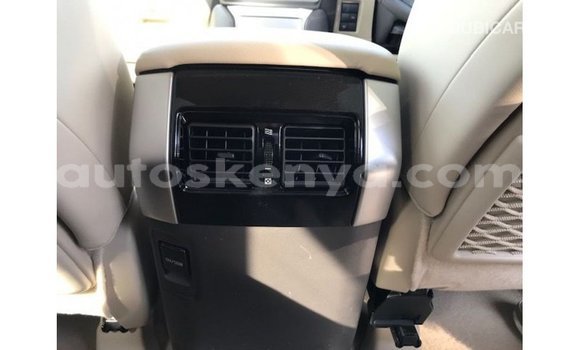 Nunua Imported Toyota Prado Nyeupe Gari ndani ya Import - Dubai nchini Kati Kenya Nunua Imported Toyota Prado Nyeupe Gari ndani ya Import - Dubai nchini Kati Kenya