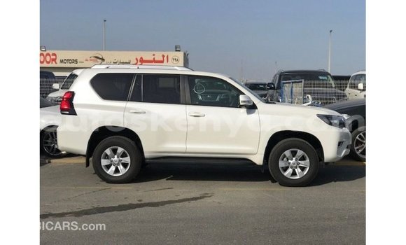 Nunua Imported Toyota Prado Nyeupe Gari ndani ya Import - Dubai nchini Kati Kenya Nunua Imported Toyota Prado Nyeupe Gari ndani ya Import - Dubai nchini Kati Kenya