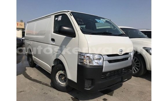 Imported Toyota Hiace White Makiinaa iti Import - Dubai keessatti Central Kenya keessatti