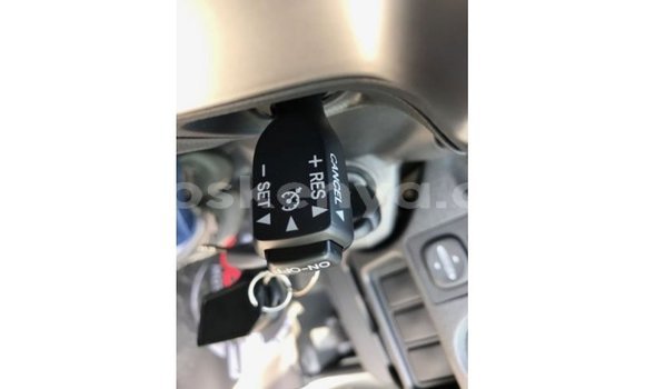 Nunua Imported Toyota Hiace Nyeupe Gari ndani ya Import - Dubai nchini Kati Kenya Nunua Imported Toyota Hiace Nyeupe Gari ndani ya Import - Dubai nchini Kati Kenya