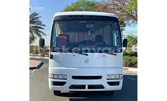 Imported Nissan 350Z White Makiinaa iti Import - Dubai keessatti Central Kenya keessatti Imported Nissan 350Z White Makiinaa iti Import - Dubai keessatti Central Kenya keessatti