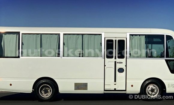 Imported Nissan 350Z White Makiinaa iti Import - Dubai keessatti Central Kenya keessatti Imported Nissan 350Z White Makiinaa iti Import - Dubai keessatti Central Kenya keessatti