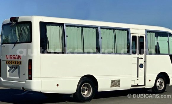 Imported Nissan 350Z White Makiinaa iti Import - Dubai keessatti Central Kenya keessatti Imported Nissan 350Z White Makiinaa iti Import - Dubai keessatti Central Kenya keessatti