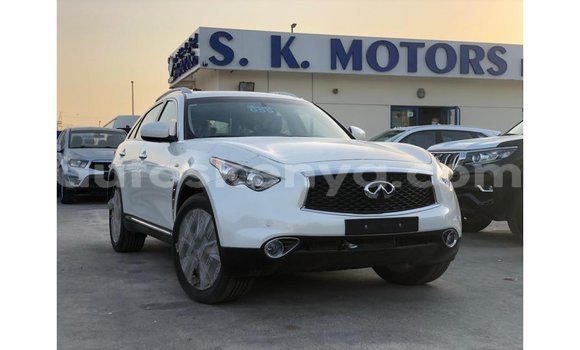 Imported Infiniti EX White Makiinaa iti Import - Dubai keessatti Central Kenya keessatti