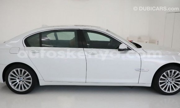 Imported BMW HP White Doqdoqqee iti Import - Dubai keessatti Central Kenya keessatti Imported BMW HP White Doqdoqqee iti Import - Dubai keessatti Central Kenya keessatti