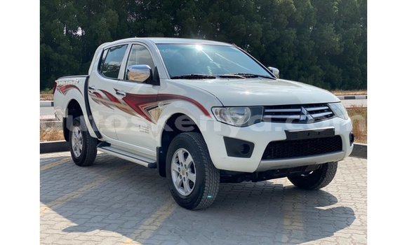 Buy Import Mitsubishi L200 White Car in Import - Dubai in Central Kenya Buy Import Mitsubishi L200 White Car in Import - Dubai in Central Kenya