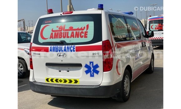 Buy Import Hyundai Chorus White Truck in Import - Dubai in Central Kenya Buy Import Hyundai Chorus White Truck in Import - Dubai in Central Kenya