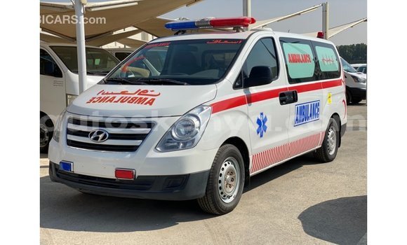 Buy Import Hyundai Chorus White Truck in Import - Dubai in Central Kenya Buy Import Hyundai Chorus White Truck in Import - Dubai in Central Kenya