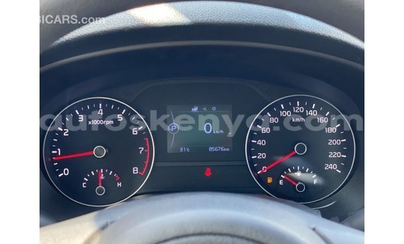 Imported Kia Sportage White Makiinaa iti Import - Dubai keessatti Central Kenya keessatti Imported Kia Sportage White Makiinaa iti Import - Dubai keessatti Central Kenya keessatti