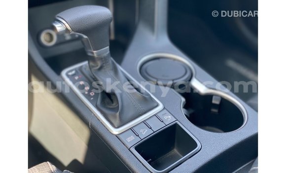 Imported Kia Sportage White Makiinaa iti Import - Dubai keessatti Central Kenya keessatti Imported Kia Sportage White Makiinaa iti Import - Dubai keessatti Central Kenya keessatti