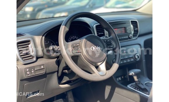 Imported Kia Sportage White Makiinaa iti Import - Dubai keessatti Central Kenya keessatti Imported Kia Sportage White Makiinaa iti Import - Dubai keessatti Central Kenya keessatti