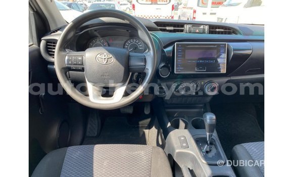 Imported Toyota Hilux White Makiinaa iti Import - Dubai keessatti Central Kenya keessatti Imported Toyota Hilux White Makiinaa iti Import - Dubai keessatti Central Kenya keessatti