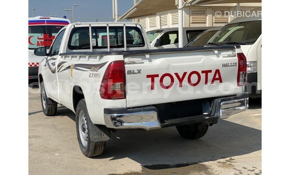 Buy Import Toyota Hilux White Car in Import - Dubai in Central Kenya Buy Import Toyota Hilux White Car in Import - Dubai in Central Kenya