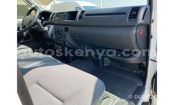 Buy Import Toyota Hiace White Car in Import - Dubai in Central Kenya Buy Import Toyota Hiace White Car in Import - Dubai in Central Kenya