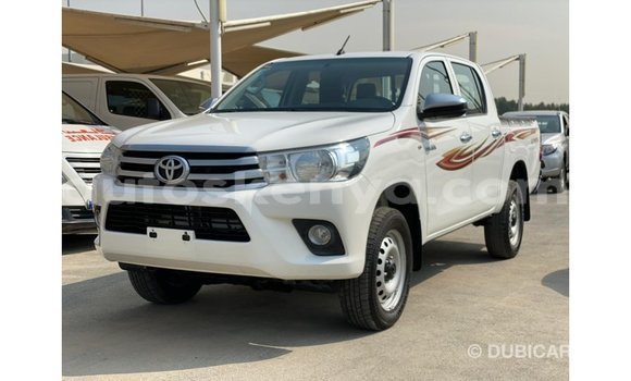 Imported Toyota Hilux White Makiinaa iti Import - Dubai keessatti Central Kenya keessatti Imported Toyota Hilux White Makiinaa iti Import - Dubai keessatti Central Kenya keessatti